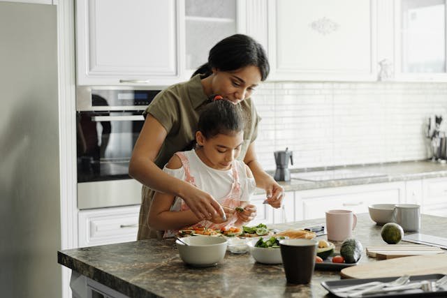 How to Encourage Healthy Eating Habits in Children: A Parent's Guide